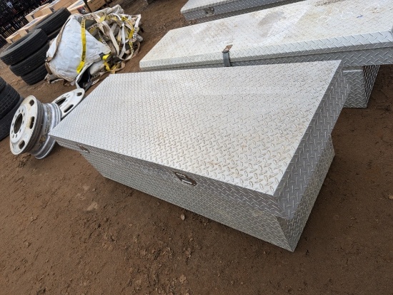 ALUMINUM TRUCK TOOL BOX