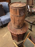 END TABLE & SMALL WHISKEY BARREL
