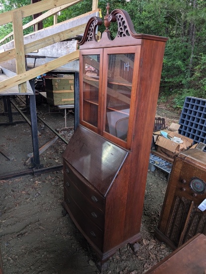 SECRETARY CABINET
