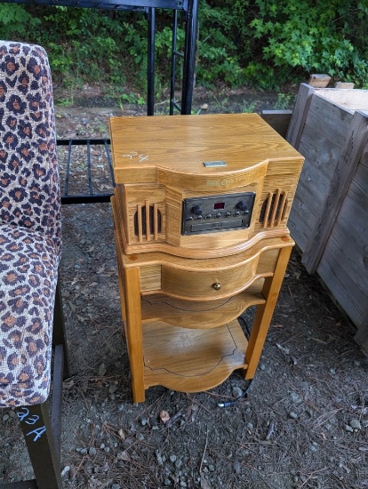 PHILO RECORD PLAYER RADIO