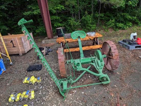 ANTIQUE JOHN DEERE NO 4 HAY CUTTER