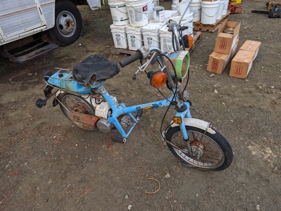 ANTIQUE HONDA EXPRESS BIKE