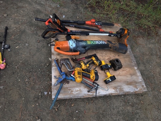 PALLET W/TOOLS