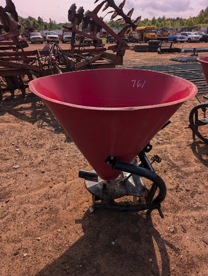 FERTILIZE SPREADER