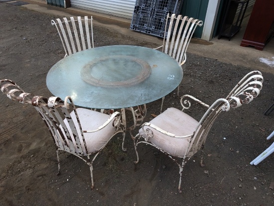TABLE W/ 4 CHAIRS