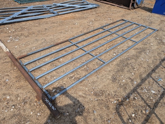 GATE W/ PIPE POST