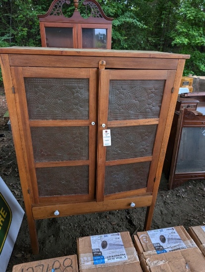 ANTIQUE BAKERS RACK