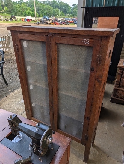 ANTIQUE BAKER'S RACK