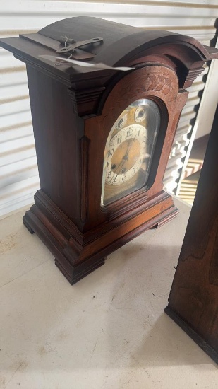 GINGHAM WEST MASTER CHIME MANTLE CLOCK