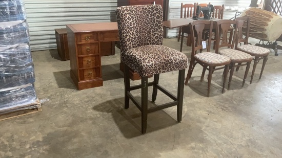 LEOPARD CHAIR