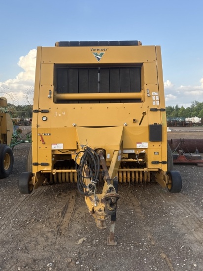 VERMEER 605 SUPER M ROUND BALER