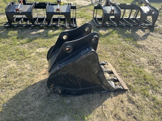 NEW BOBCAT 24INCH DIGGING BUCKET