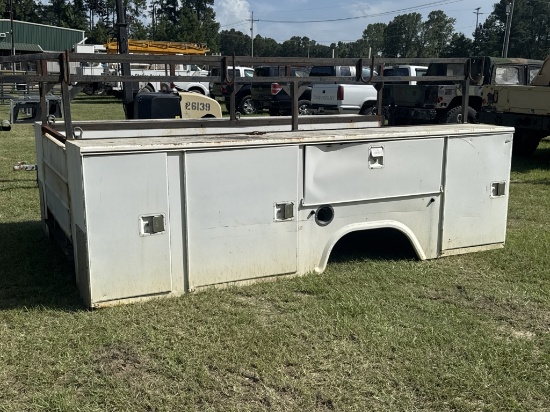 UTILITY TRUCK BED W/RACKS