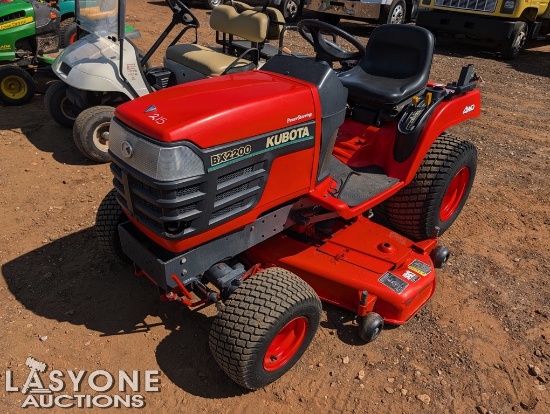 KUBOTA BX2200 LAWNMOWER, NEW BLADES, NEW BELT