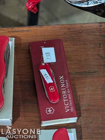 SWISS ARMY POCKET KNIFE