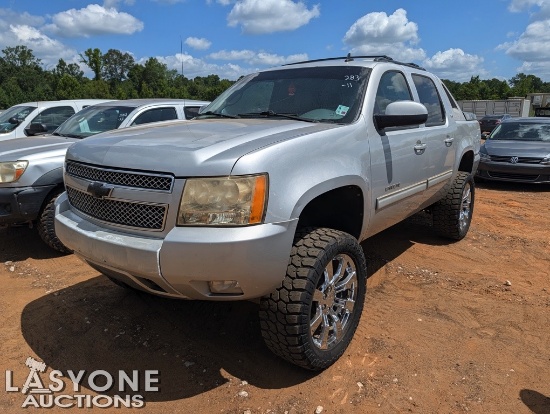 2011 Chevy Avalanche, Leather Seats