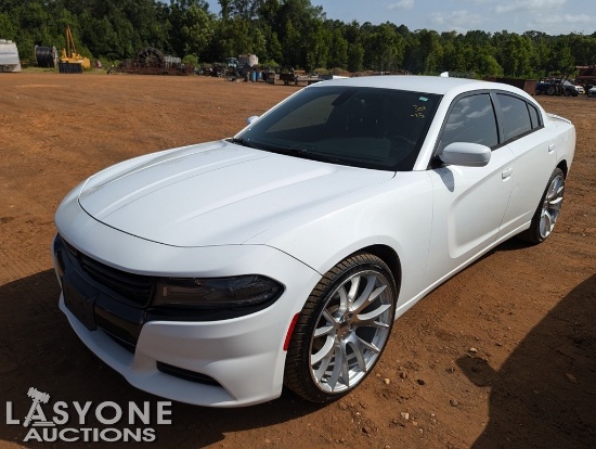 2015 Dodge Charger, 4 Door, Brand New 22in Wheels