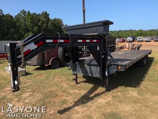 2013 Pj Trailer, 28ft, W/Title