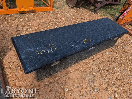 Uws Diamond Plate Tool Box