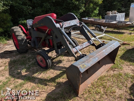 Massey Ferguson Tractor W/Loader