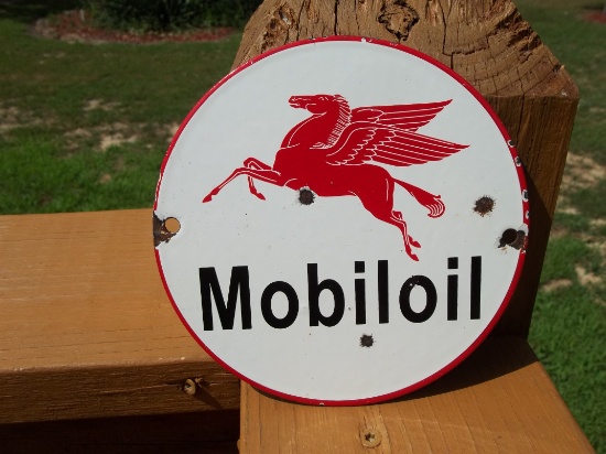 Porcelain Advertising Mobiloil Pegasus Red Horse Door Sign Push Plate 6 Inch Wide