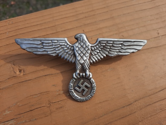 Large Metal German Nazi Eagle Badge Pin Swastika
