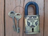 Brass Texaco Gasoline Lock & Keys Padlock with 2 Keys Marked Texaco & Numbered