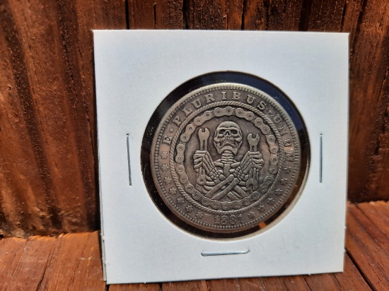 1881 Hobo Morgan Dollar Fantasy Coin Skeleton Bike Chain