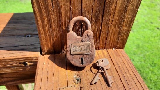 Mini Cast Iron Alcatraz Prison Lock & Keys Padlock Gate Bridge Lock
