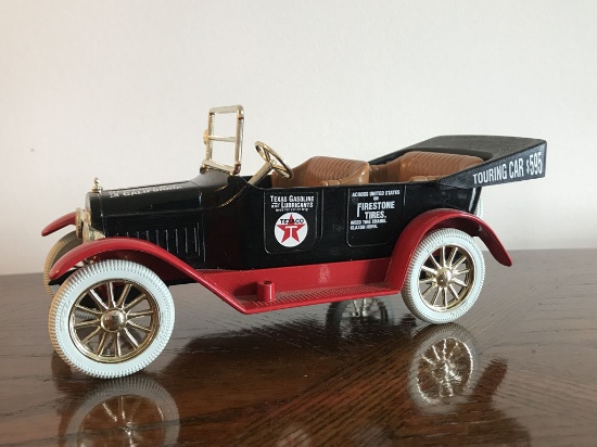 ERTL 1917 Maxwel lTexaco Touring Car/Bank
