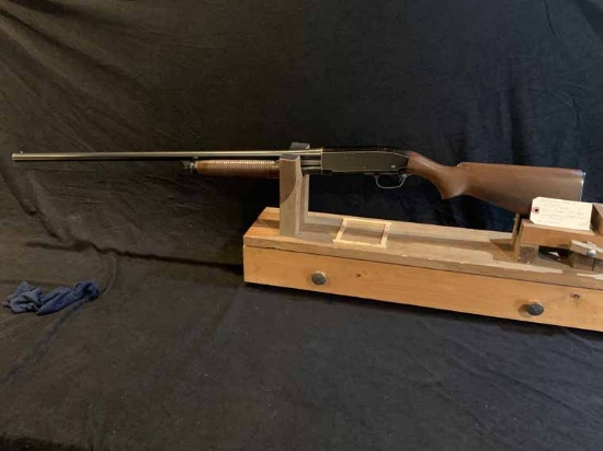 Remington Mod. 31 12 ga. Pump full choke 30" BBL (scratches on butt pad and reciever)