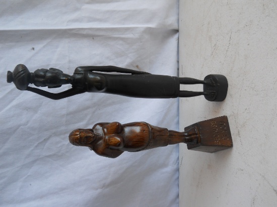 Lot of 2 Statuettes