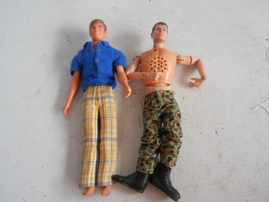 Lot of 2 Dolls/Action Figures