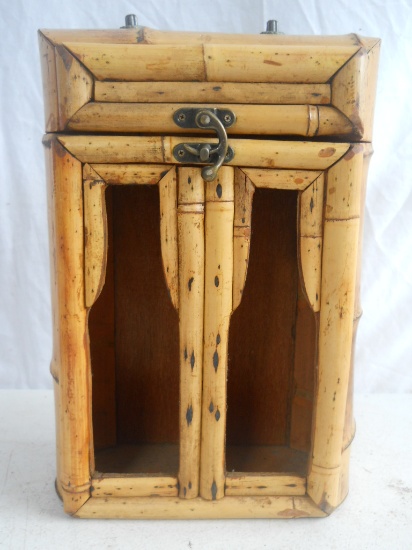 Display Case w/ Latch