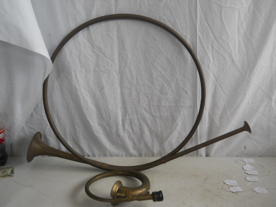 Lot of 2 Brass Horns