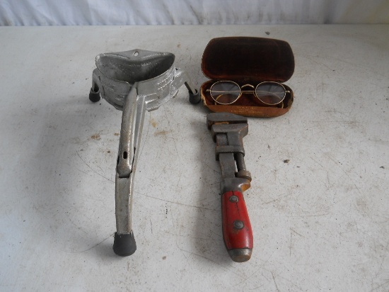 Lot of 3 Misc Items