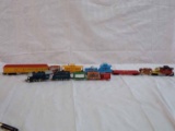Lifelike circus train w/12 pieces