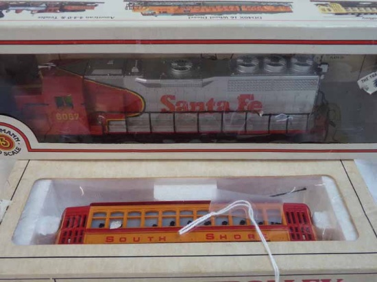 Lot of 2 Bachmann H.O - Brill Trolley Car & Santa Fe GP30 Diesel