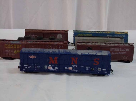 Mixed Lot of "HO" (6) Boxcars & a Tanker