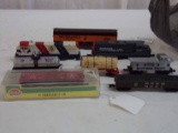 Lot of 9 N scale cars & 2 engines