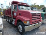 2000 STRG LT9500 Engine hours: 12,326, CAT CH engine, Eaton fuller automatic transmission, 16' R/S D
