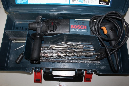 Bosch 11224vsr Roto-hammer W/bits & Case.