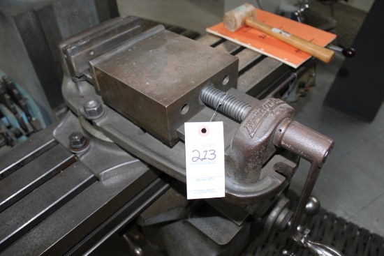 Bridgeport Machinist Vise W/swivel Base.