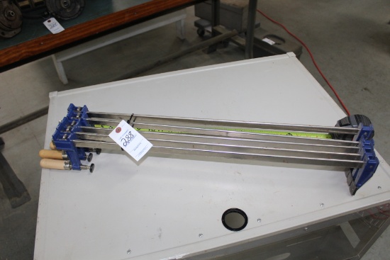 5 Cabinet Clamps.