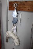 4-pulley Block & Tackle W/nylon Rope.