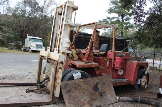 Clark C500 Forklift - 30,000lb. Cap. Diesel Engine, Showing 2397 hours.