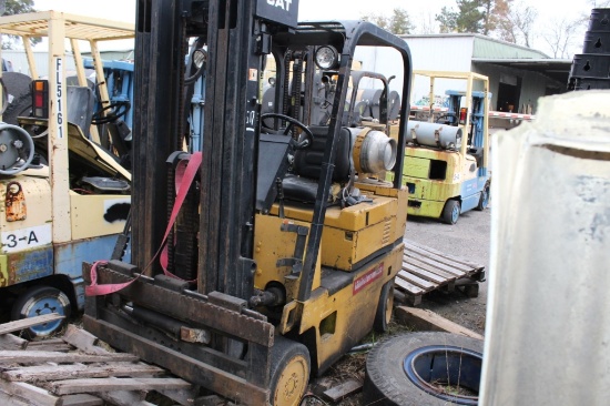 Caterpillar Model T50DSA Forklift - 4500lb. Cap. S/N 9PB740. LP Gas, Triple Stage Mast w/Side Shift,