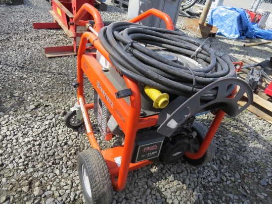 NEW Husquvarna 3300 PSI Pressure Washer