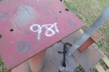 4 Metal Stands