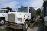 1989 Mack w/Water Body